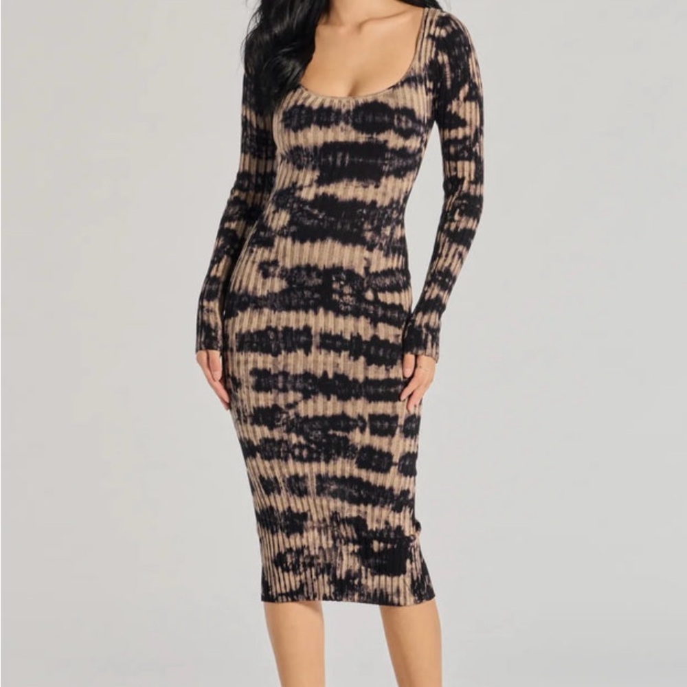 Elegant Tie-Dye Long Sleeve Dress